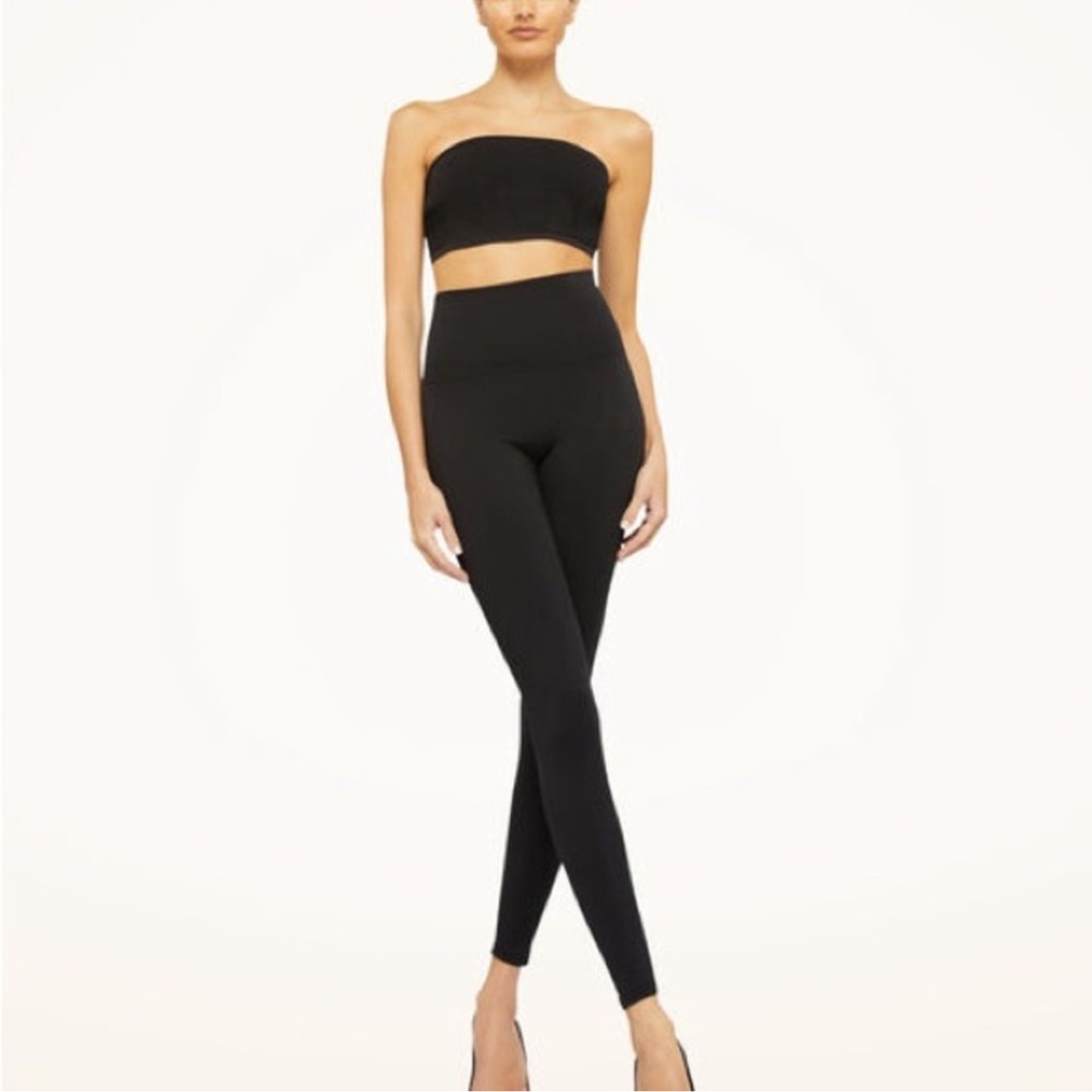 Wolford Black High-Waisted Leggings Sleek Stretchy Design